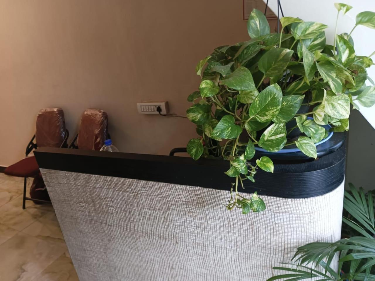 New Hotel Tara By Glitz Hotels Mumbai Exteriör bild